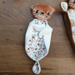Duo de doudous loutres