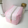 Trousse vichy rose et dentelle taille M