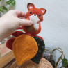 Doudou renard roux et feuilles
