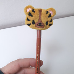 Peluche tigre de crayon