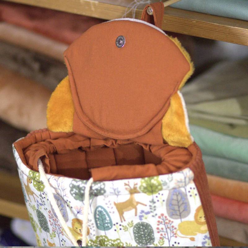 Sac à dos coulissant renard roux enfant crèche et maternelle personnalisable prénom brodé fabriqué en Provence