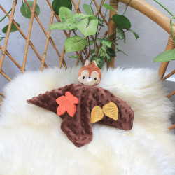 Doudou plat écureuil cousu main en Luberon