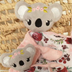 Doudou Koaloulette personnalisable brodée en Provence