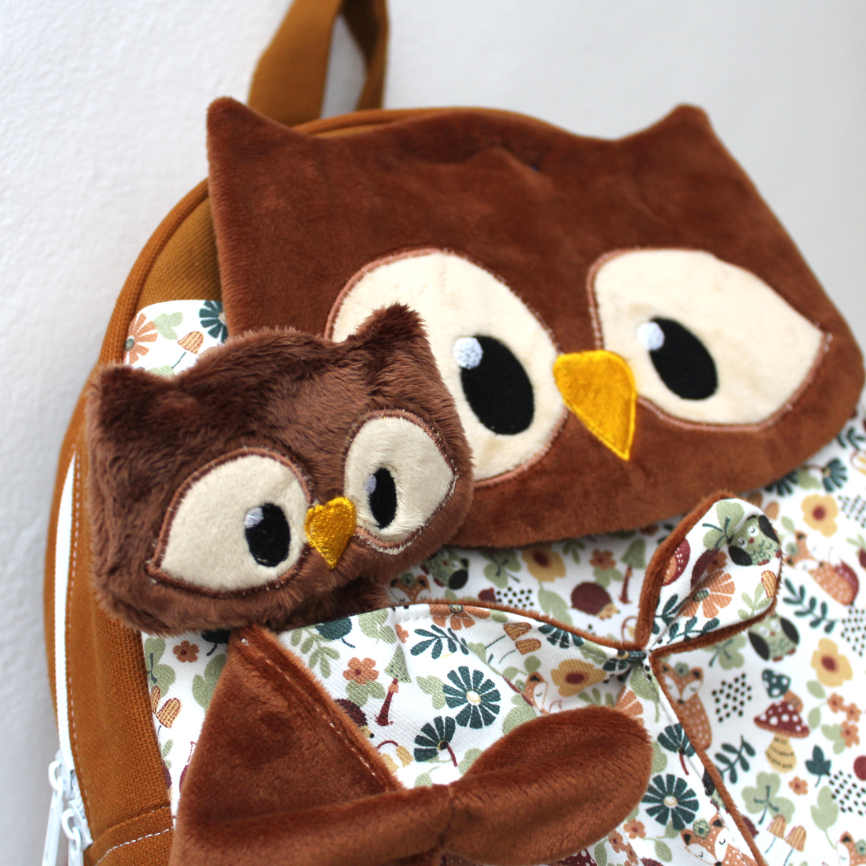 Hibou en doudou et en sac à dos