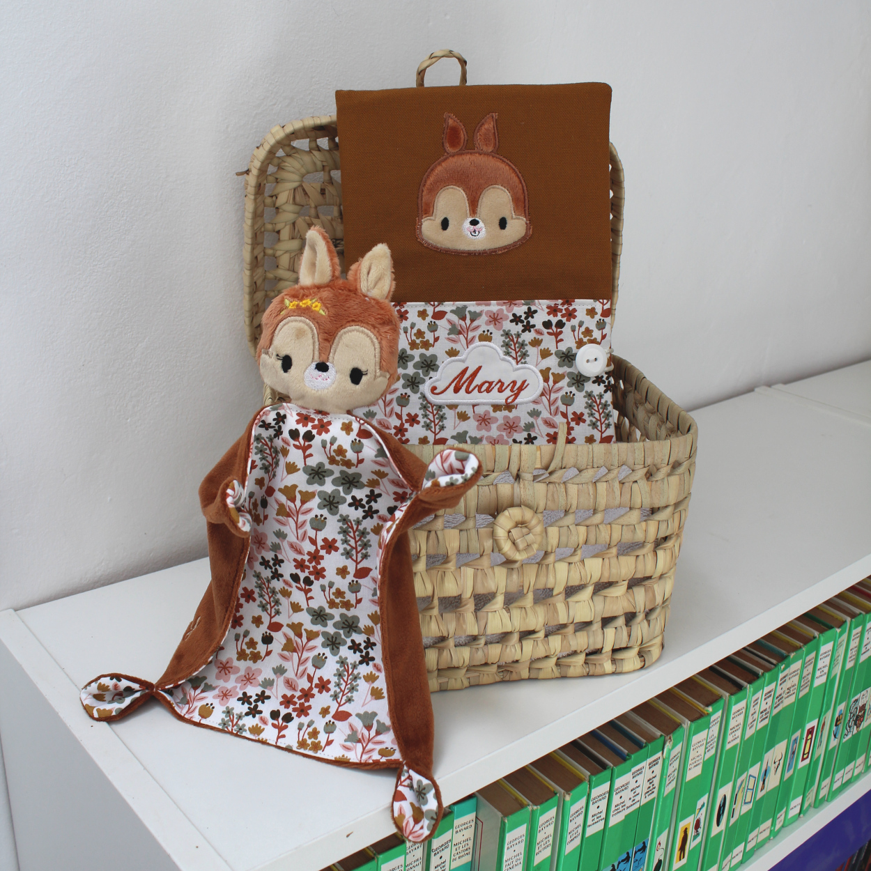 Carnet et doudou écureuil