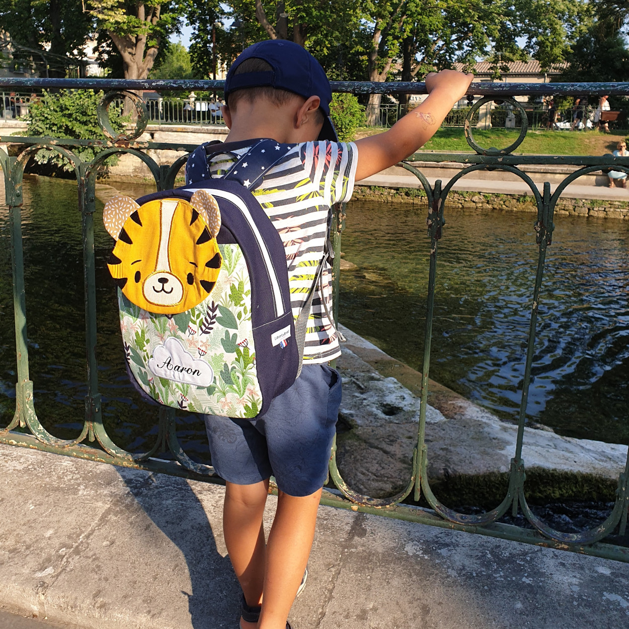 Sac tigre au bord de la Sorgue
