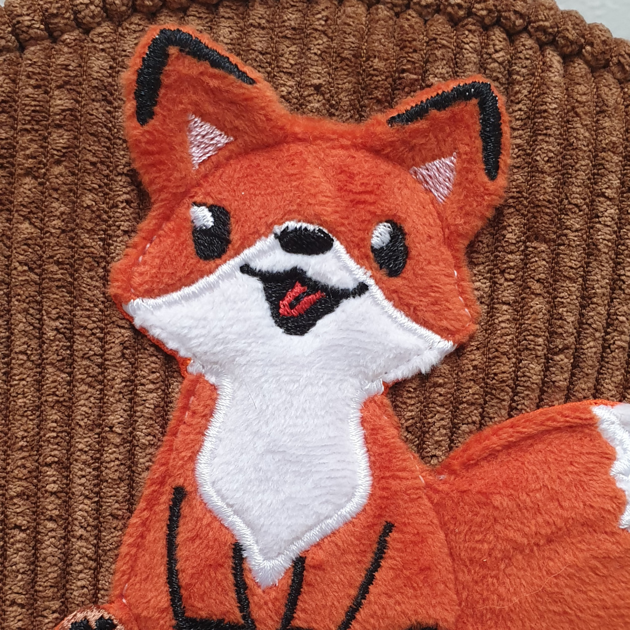 Renard roux de sac à dos